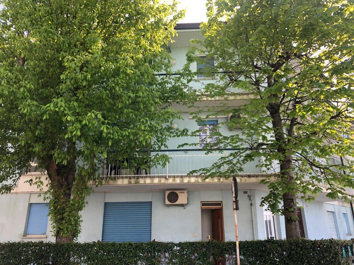 Villa Savoia Grado Buitenkant foto